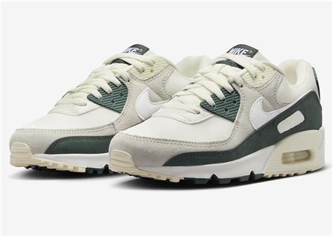 nike air max 90 green oud model|nike air max 90 vintage green.